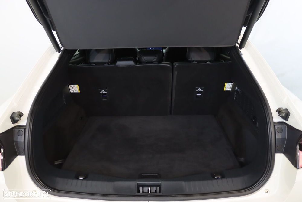 Ford Mustang Mach-E - 31