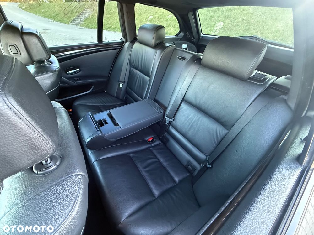 BMW Seria 5 520d Edition Sport - 9