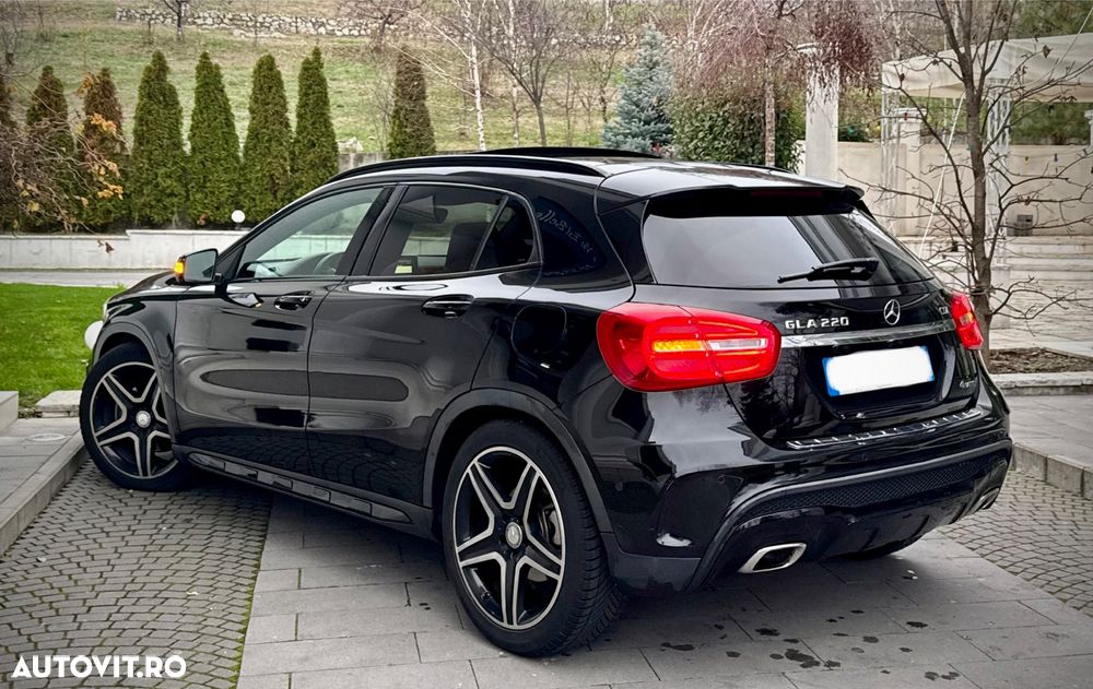 Mercedes-Benz GLA 220 d 4Matic 7G-DCT AMG Line - 3