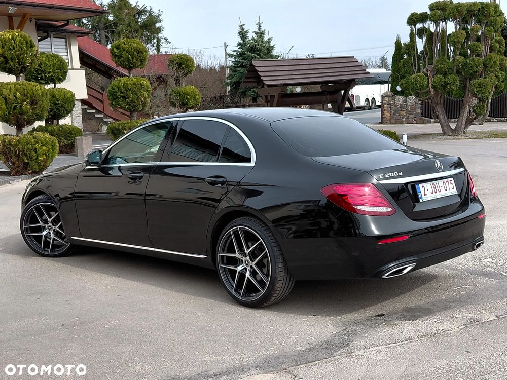 Mercedes-Benz Klasa E 200 d 9G-TRONIC Avantgarde - 3
