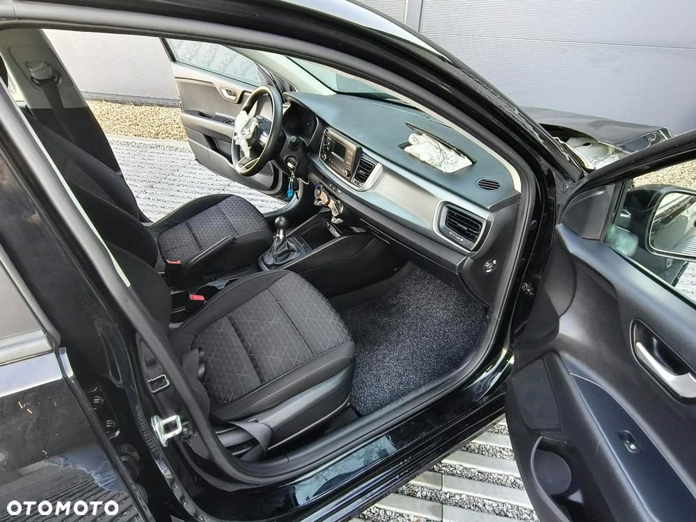 Kia Rio - 15