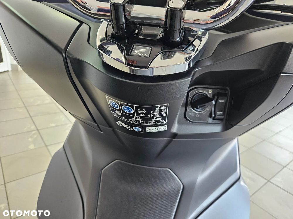 Honda PCX - 10