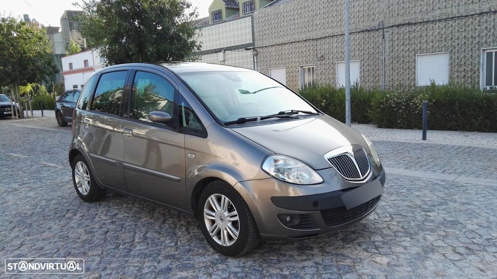 Lancia Musa 1.3 16V M-jet Platino - 2