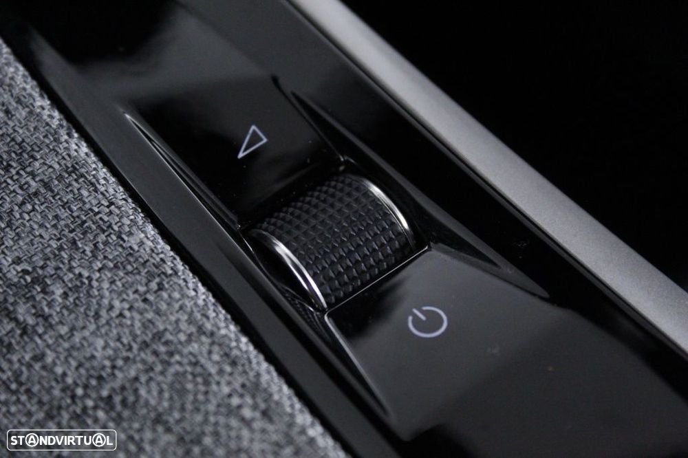 Peugeot 5008 1.2 Hybrid Allure e-DCS6 - 31