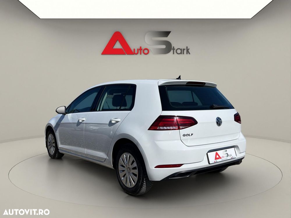 VOLKSWAGEN Golf 2020 — imagine 10