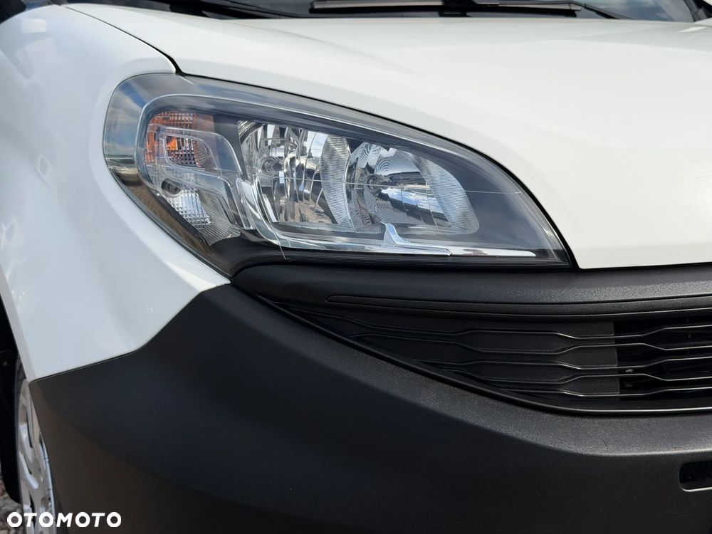 Fiat DOBLO VAN VAT-1 Homologacja cięż. DMC: 2145kg Ładowność 706kg MOCNY SILNIK 1.6 MultiJet, 105KM Emisja Euro-6, Skrzynia biegów 6-cio stopniowa! ORYGINALNA ZABUDOWA PAKI, BOCZNE DRZWI PRZESUWNE, RADIO FABRYCZNE, Hak 1300kg, PODGRZEWANE FOTELE Z REG. I PODŁOKIETNIKIEM, BAGAŻNIK DACHOWY ORYGINALNY FIAT, PARKTRONIKI, ALARM.. - 38