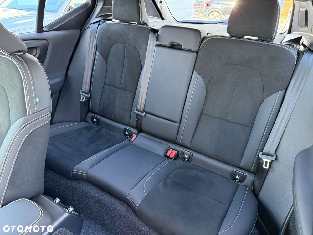 Volvo XC 40 - 18