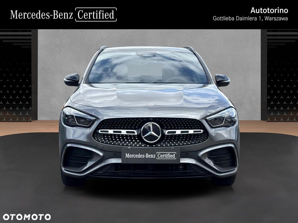 Mercedes-Benz GLA - 9