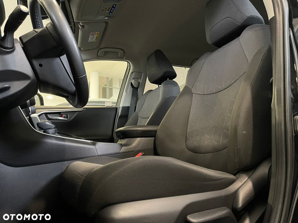 Toyota RAV4 - 10