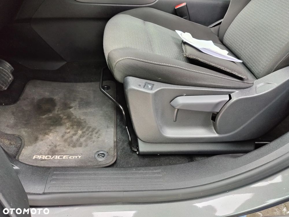 Toyota Proace City Verso Long 1.5 D-4D Business - 18
