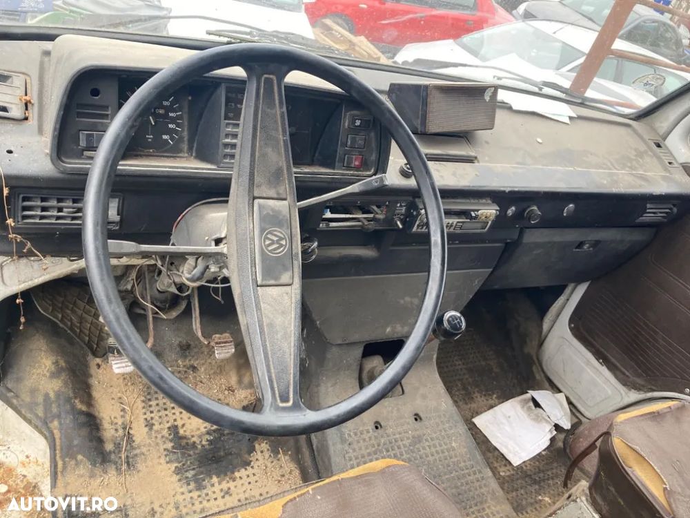 Dezmembrez Volkswagen TRANSPORTER 1982 Monovolum 1.6 d, COD MOTOR : CS - 3