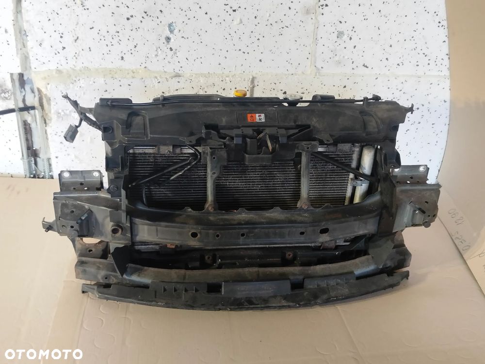 PAS PRZEDNI CHŁODNICE MAZDA 6 GH LIFT 2.2 DIESEL BELKA