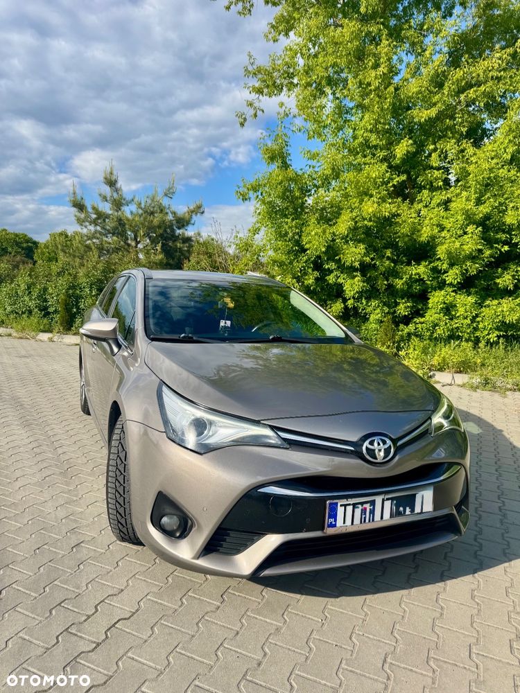 Toyota Avensis 2.0 D-4D Prestige - 3