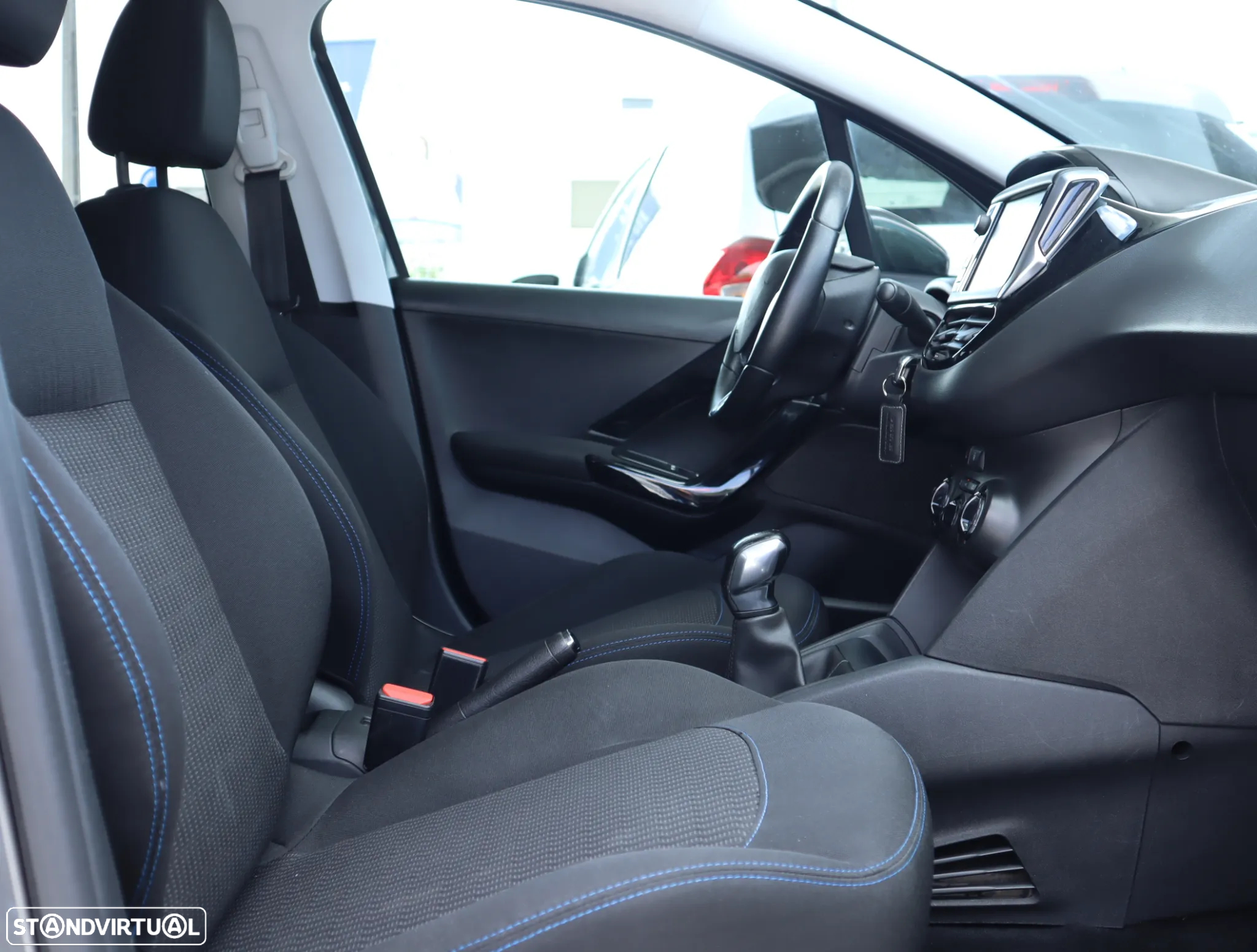 Peugeot 208 1.2 PureTech Style - 5