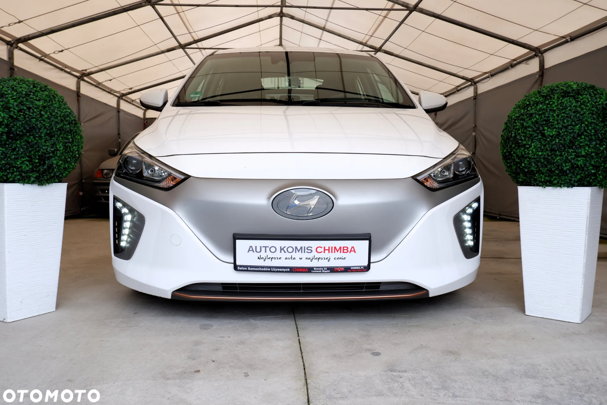 Hyundai IONIQ - 3