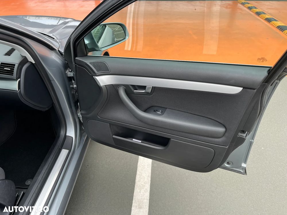 Audi A4 Limuzina - 11
