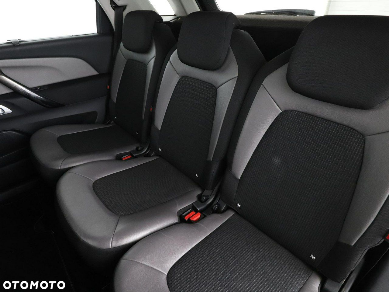 Citroën C4 Picasso 1.2 PureTech Shine S&S EAT6 - 17