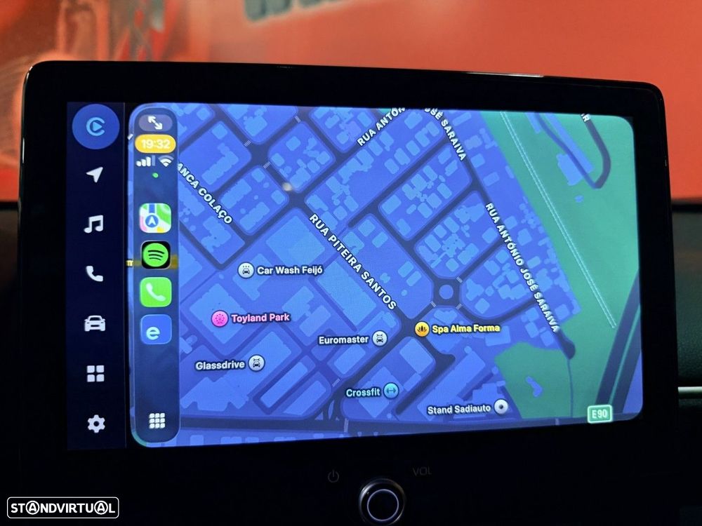 Toyota Yaris Cross 1.5 HDF Premier Edition - 21