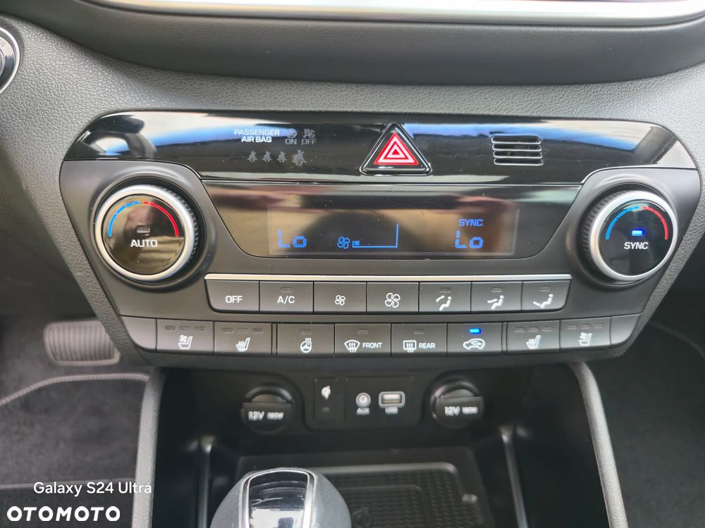Hyundai Tucson blue 1.6 CRDi 2WD DCT Premium - 24