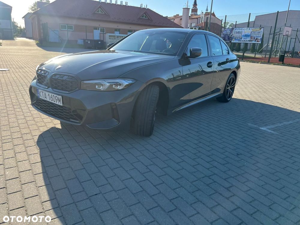 BMW Seria 3 330i M Sport - 9