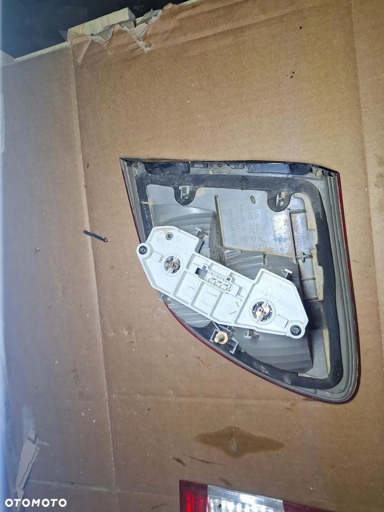 lampa prawa tył klapy  MERCEDES W211 KOMBI - 6