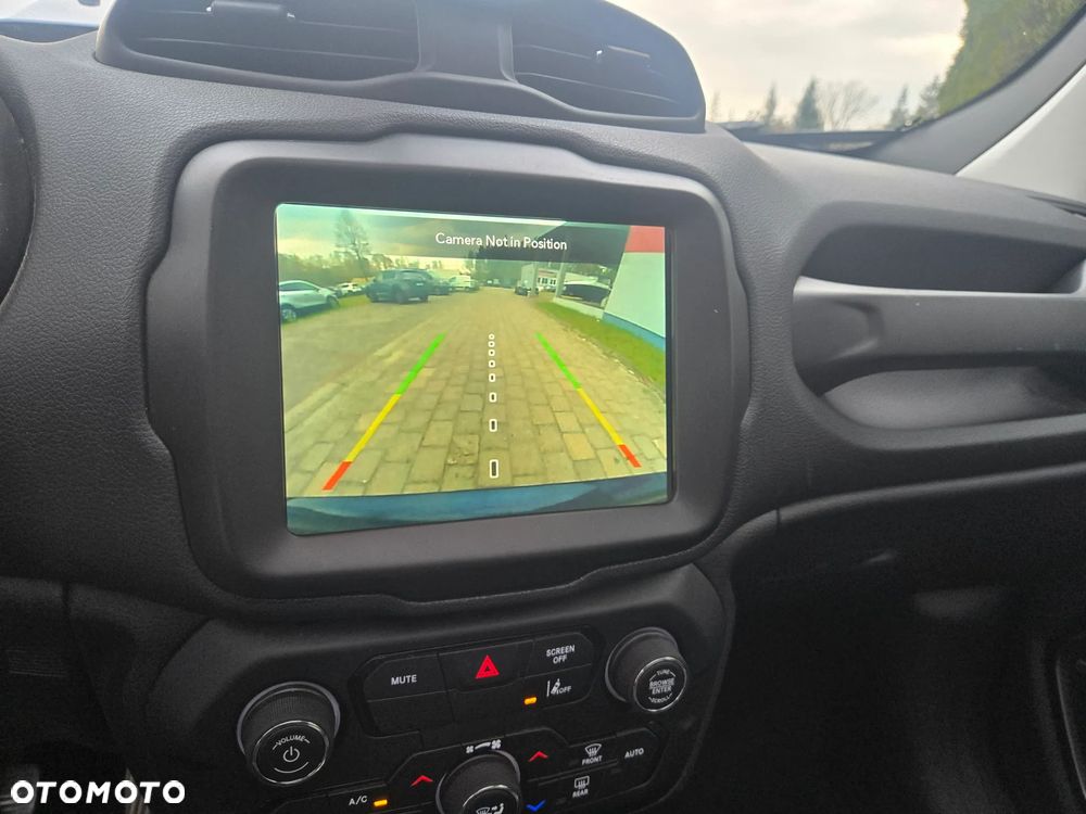 Jeep Renegade 1.3 T-GDI Active Drive Limited - 25