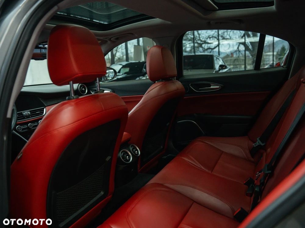 Alfa Romeo Giulia - 27