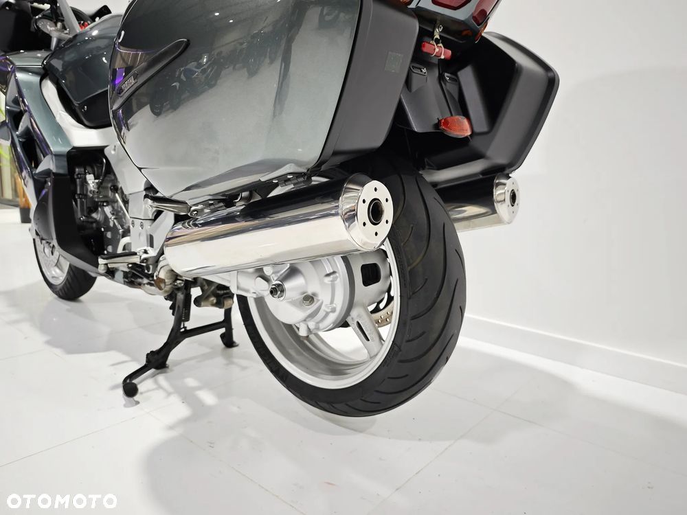 Yamaha FJR - 16