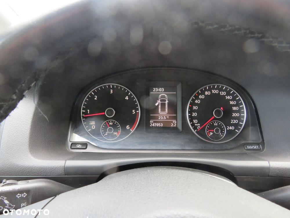 Volkswagen Touran 1.6 TDI DPF BlueMotion Technology MATCH - 12