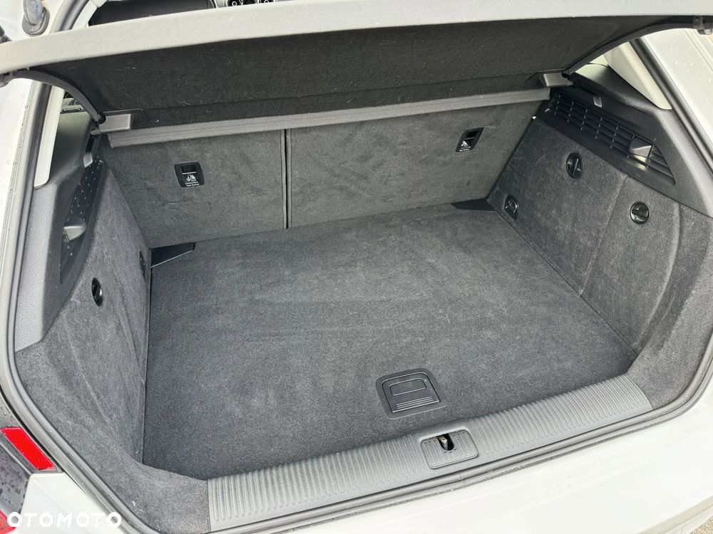 Audi A3 Sportback - 12