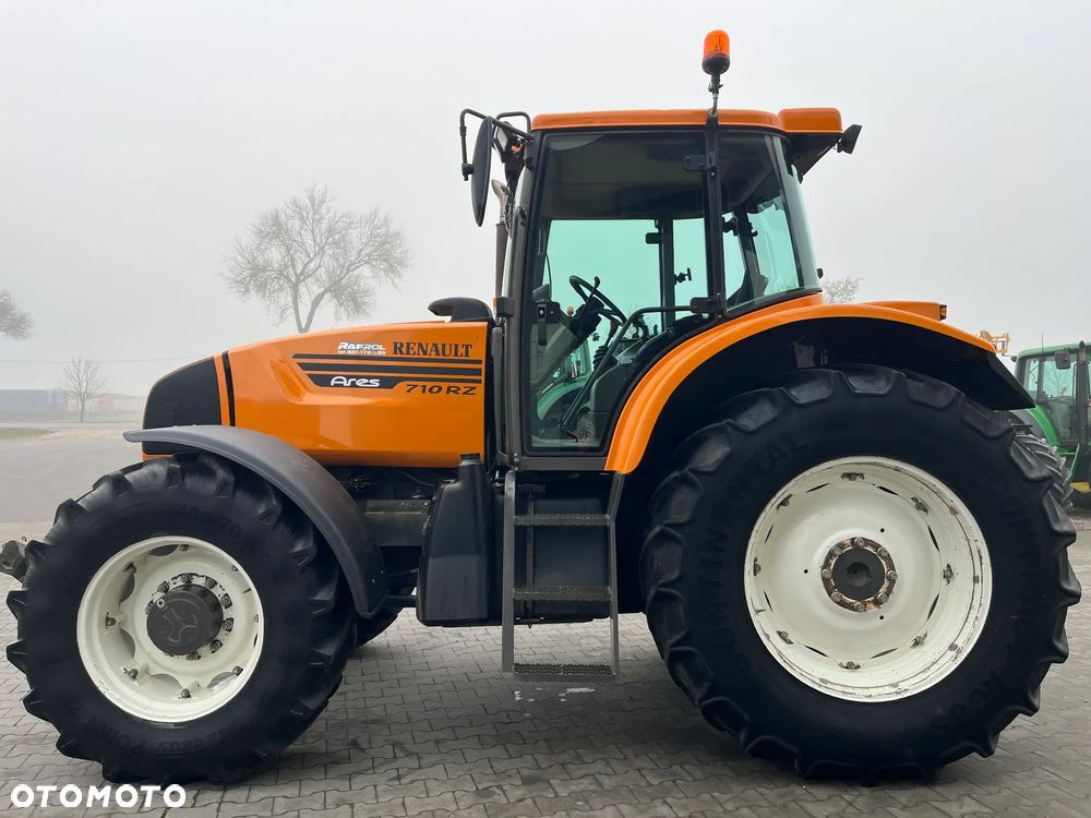 Renault Ares 710 RZ - 5