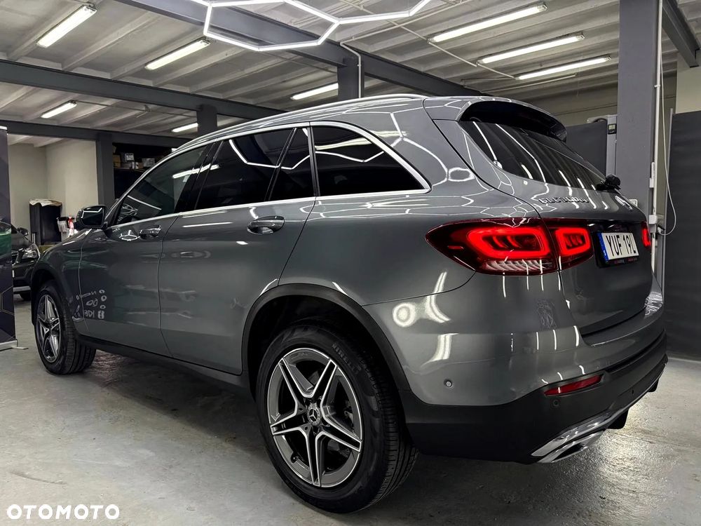 Mercedes-Benz GLC 300 de 4-Matic Business Edition - 8