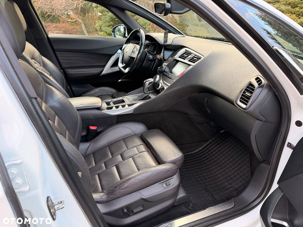 DS Automobiles DS 5 - 5