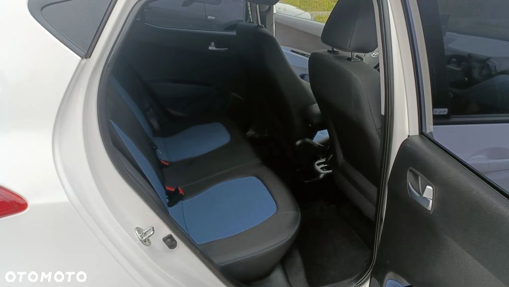 Hyundai i10 1.2 Fifa World Cup Edition - 8