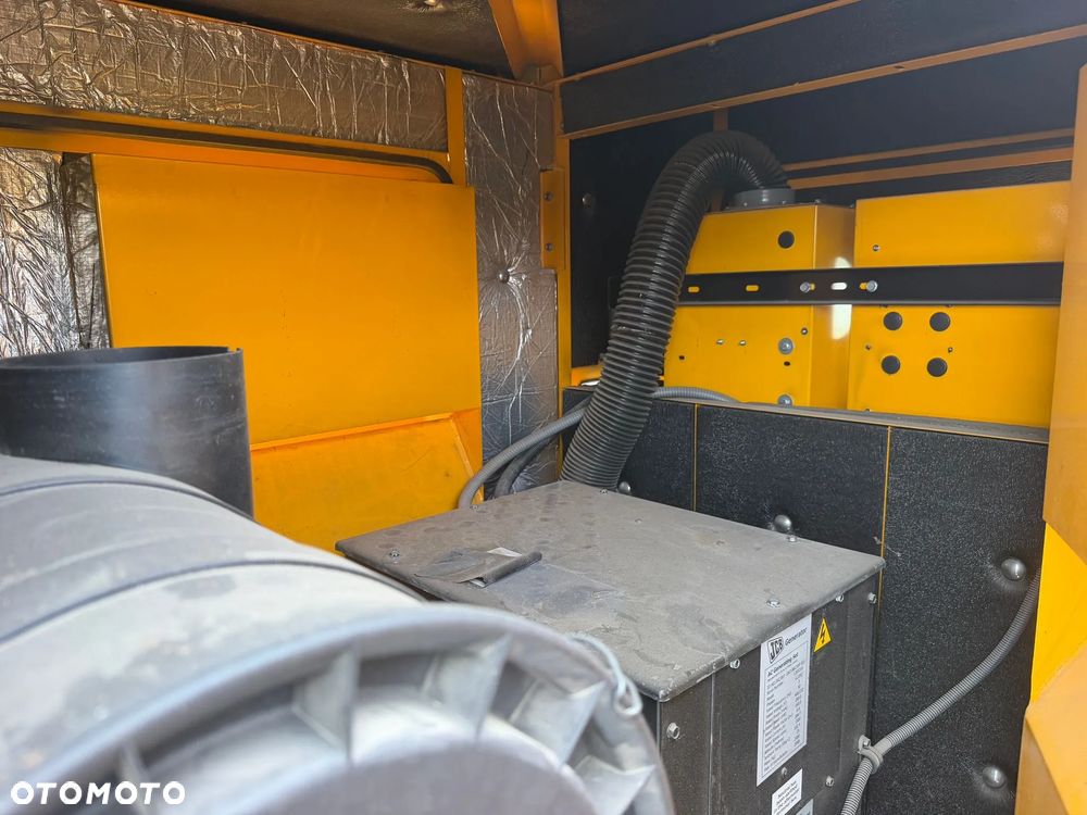 JCB G220Q - 12