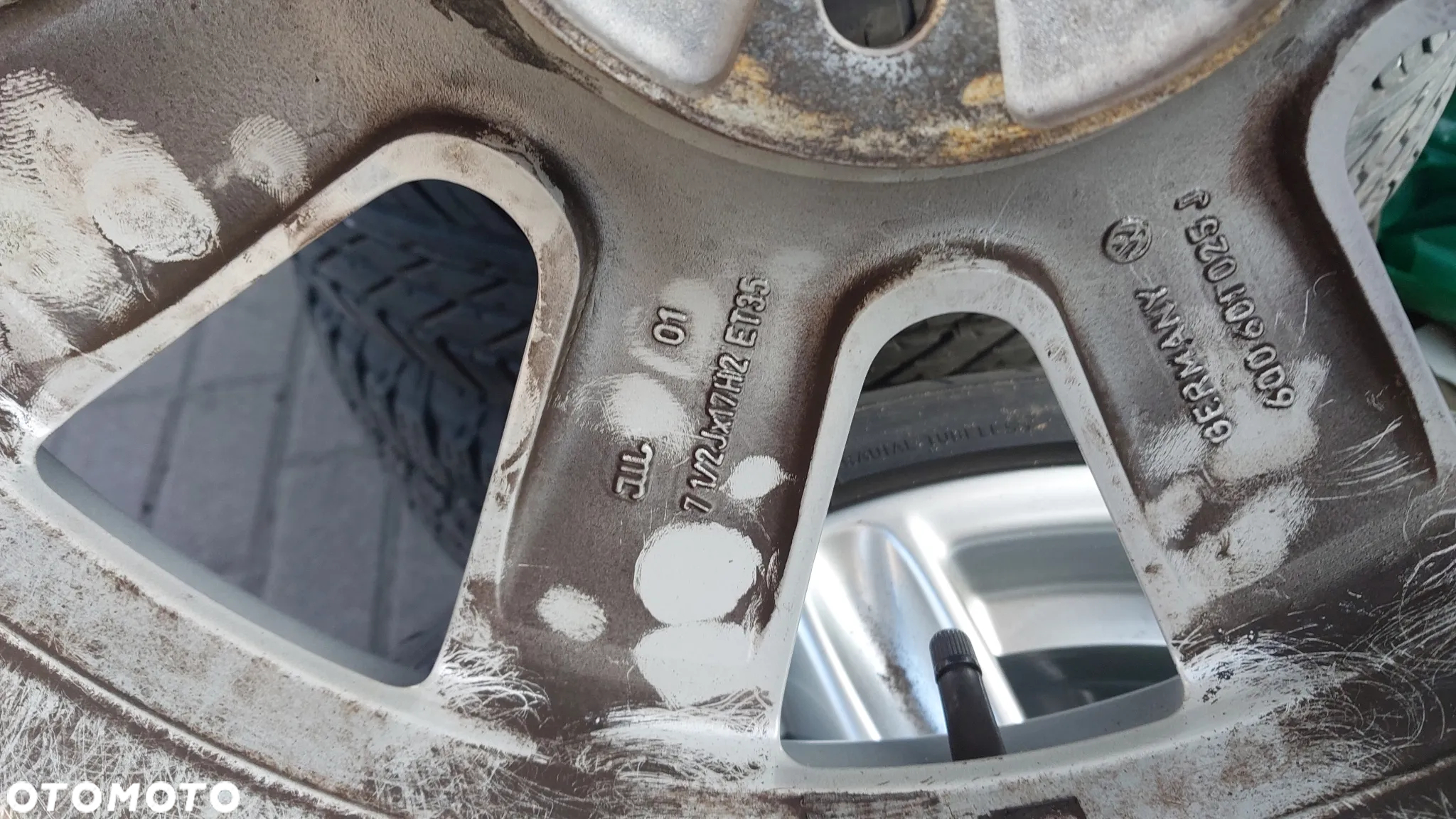 Felga aluminiowa Volkswagen OE 6Q0601025J 7.5" x 17" 5x100 ET 35 - 2