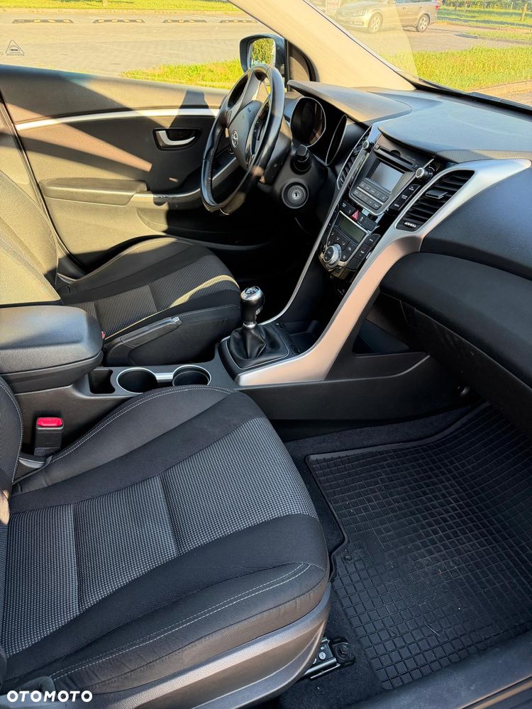 Hyundai i30 1.6 GDI Classic - 10