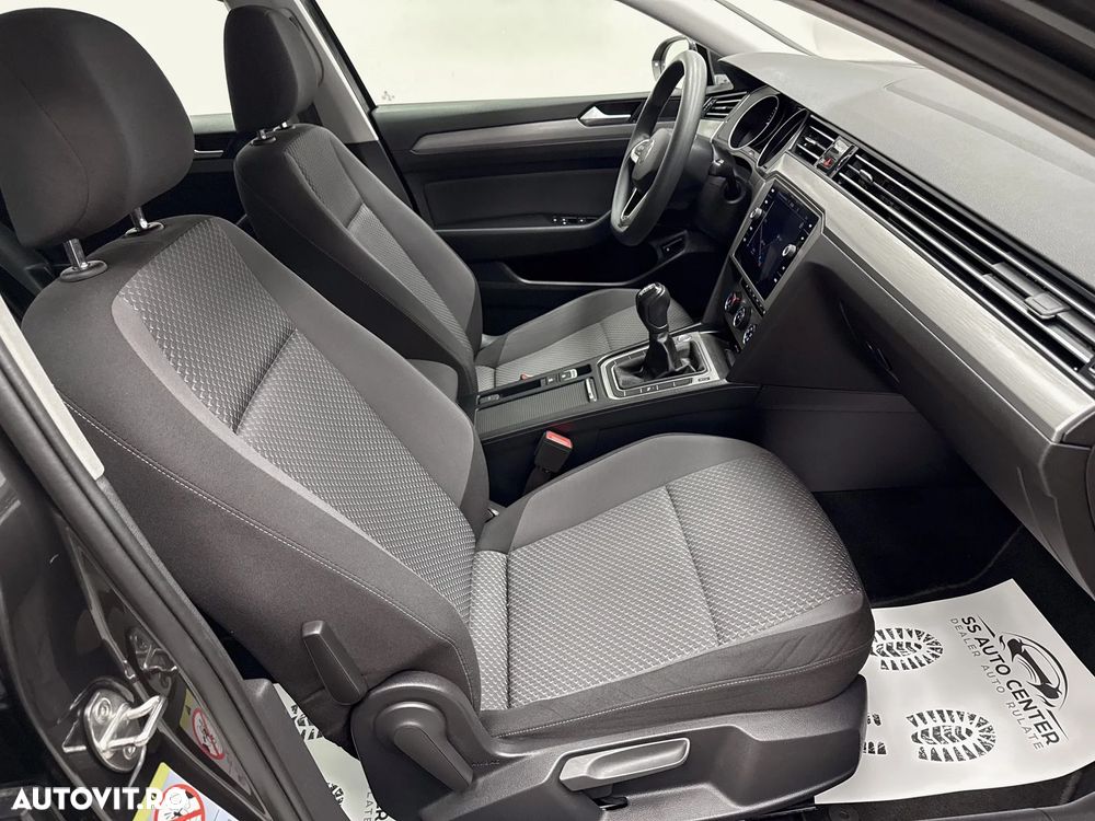 Volkswagen Passat 2.0 TDI SCR Business - 15