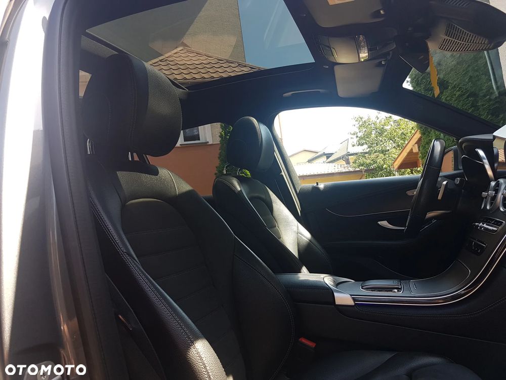 Mercedes-Benz GLC 200 4Matic 9G-TRONIC AMG Line - 25