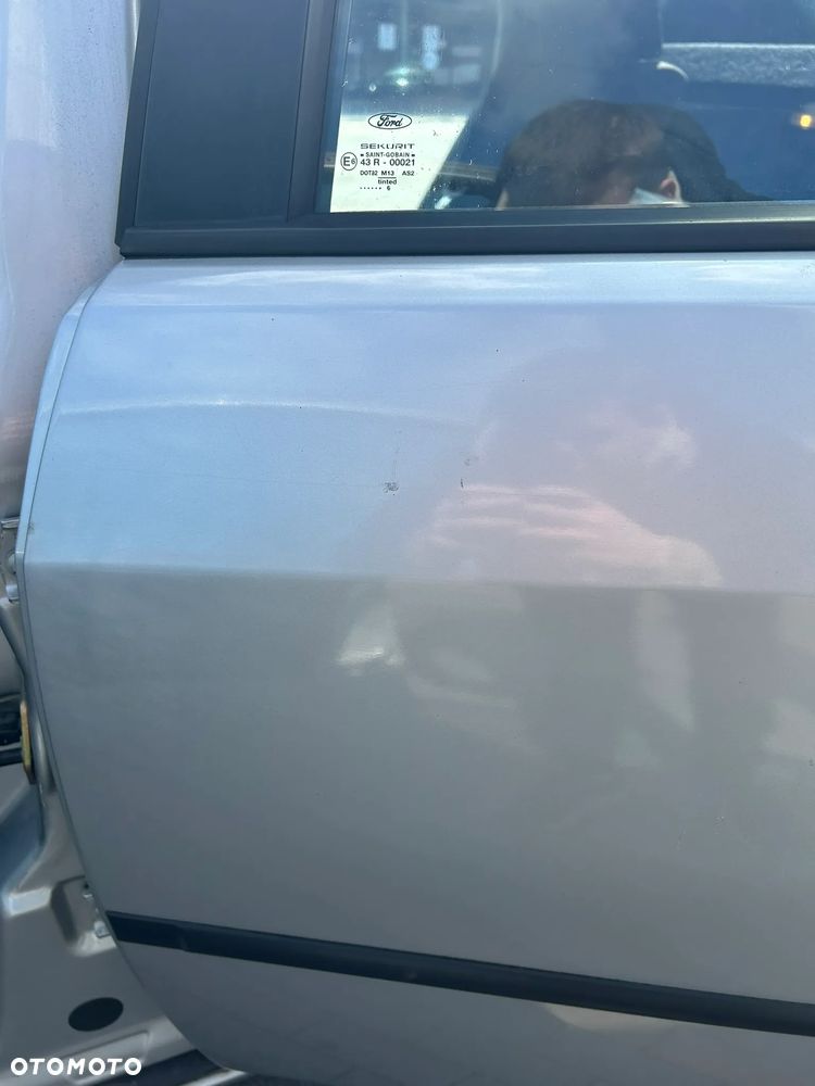 Ford Mondeo 1.8 Silver X - 23