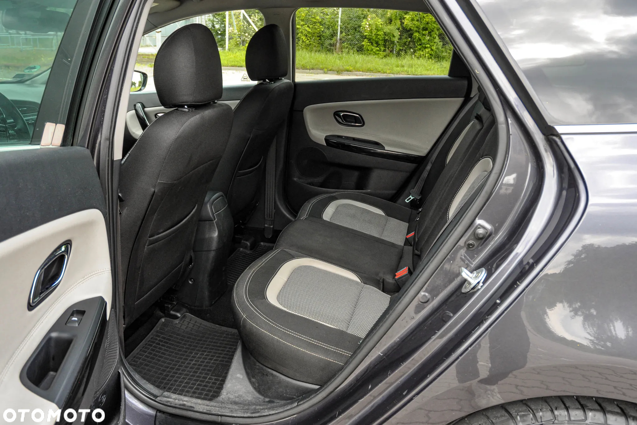Kia Ceed - 8