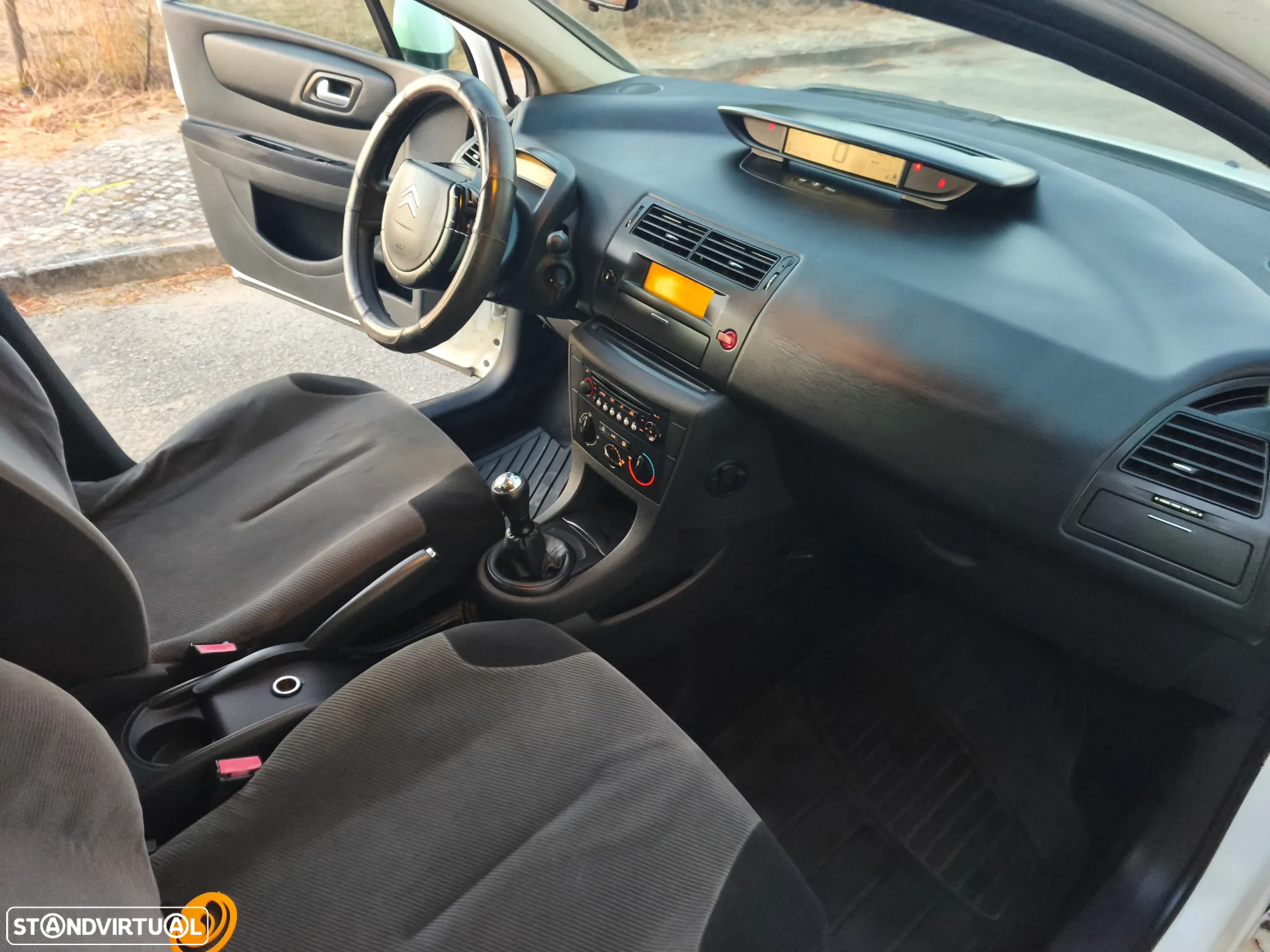 Citroën C4 1.6 HDi Style - 9