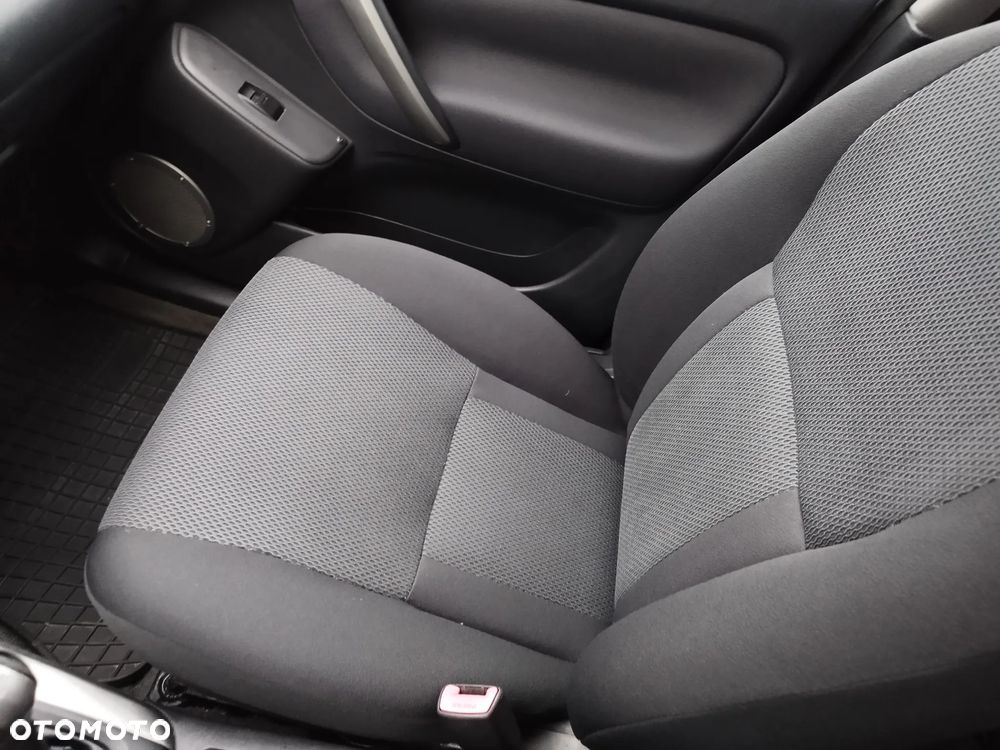 Toyota RAV4 2.0 VVT-i Sol - 20