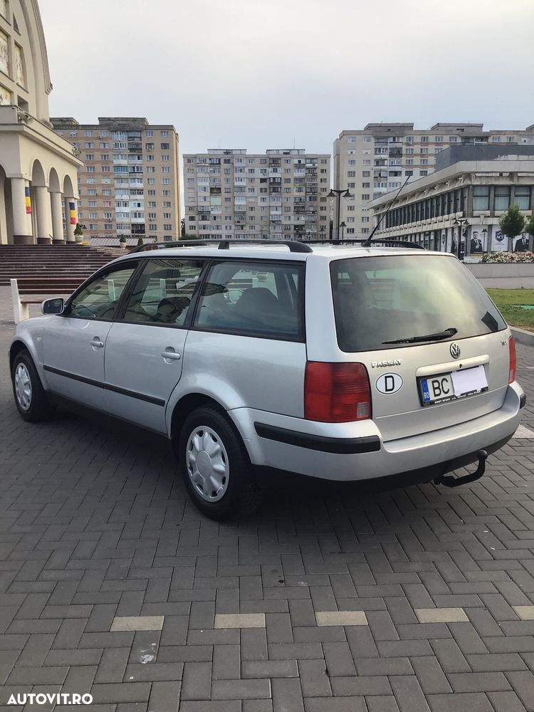 Volkswagen Passat - 4