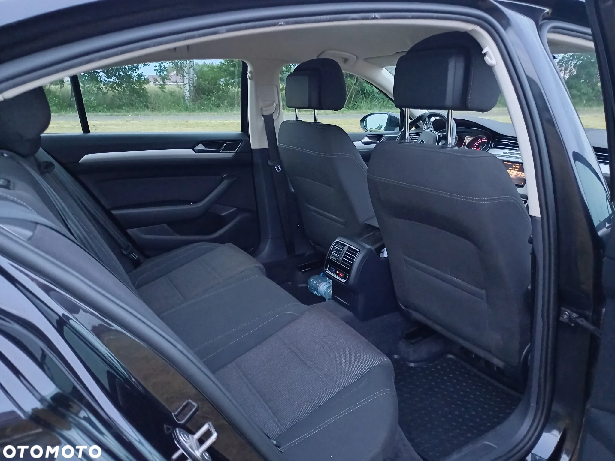 Volkswagen Passat 2.0 TDI BMT Highline - 25