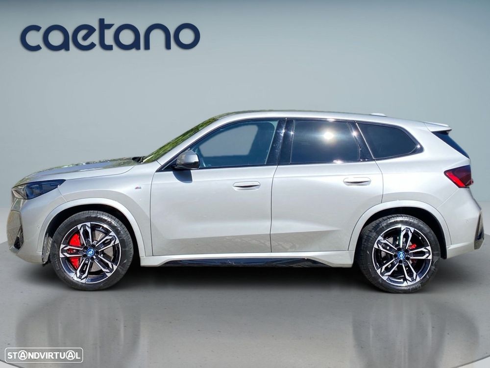 BMW iX1 eDrive20 Pack Desportivo M Pro - 22