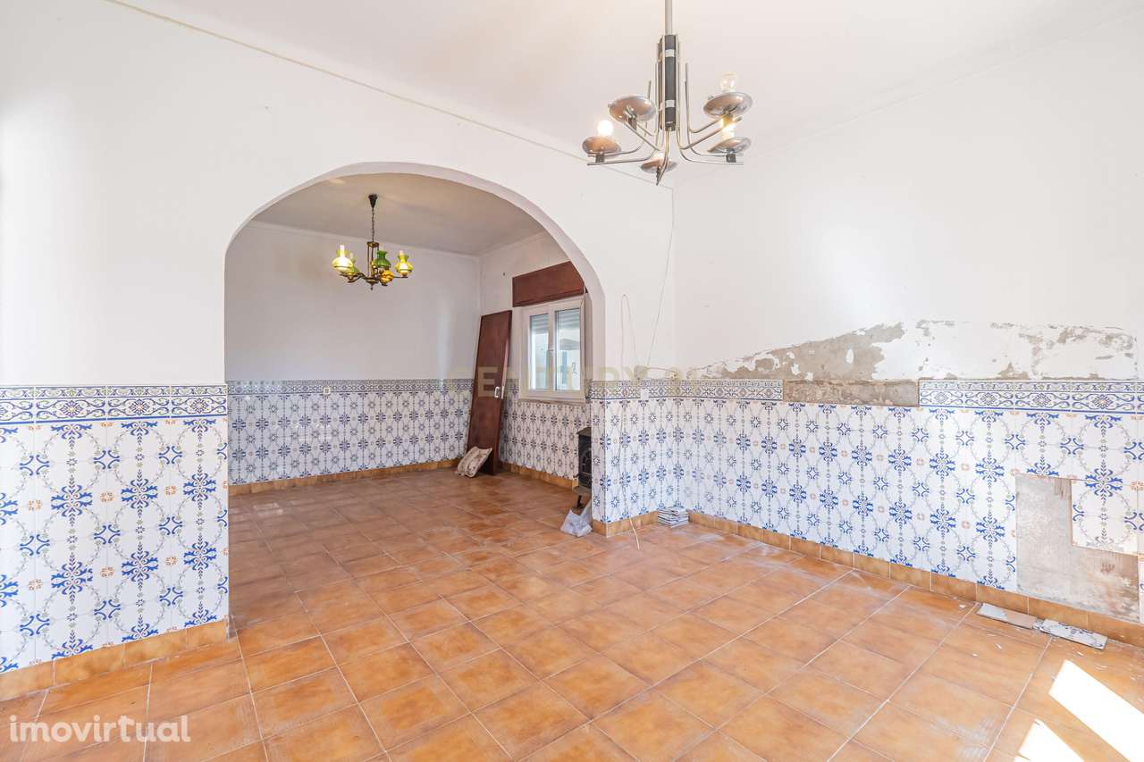 Moradia T3 com Quintal Amplo, Garagem e Anexo – Zona Tranquila da Moit - Grande imagem: 5/60