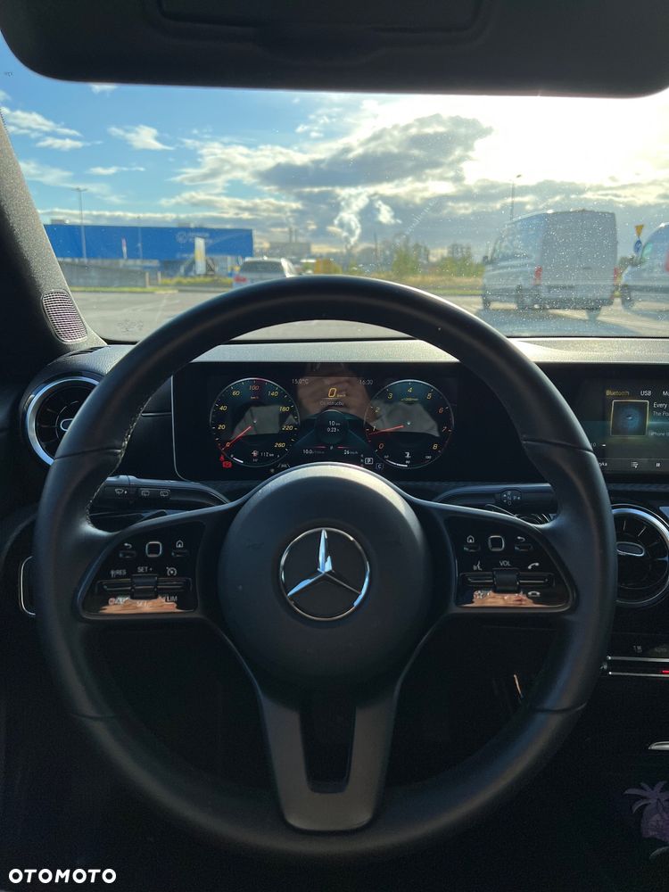 Mercedes-Benz CLA 180 7G-DCT - 12