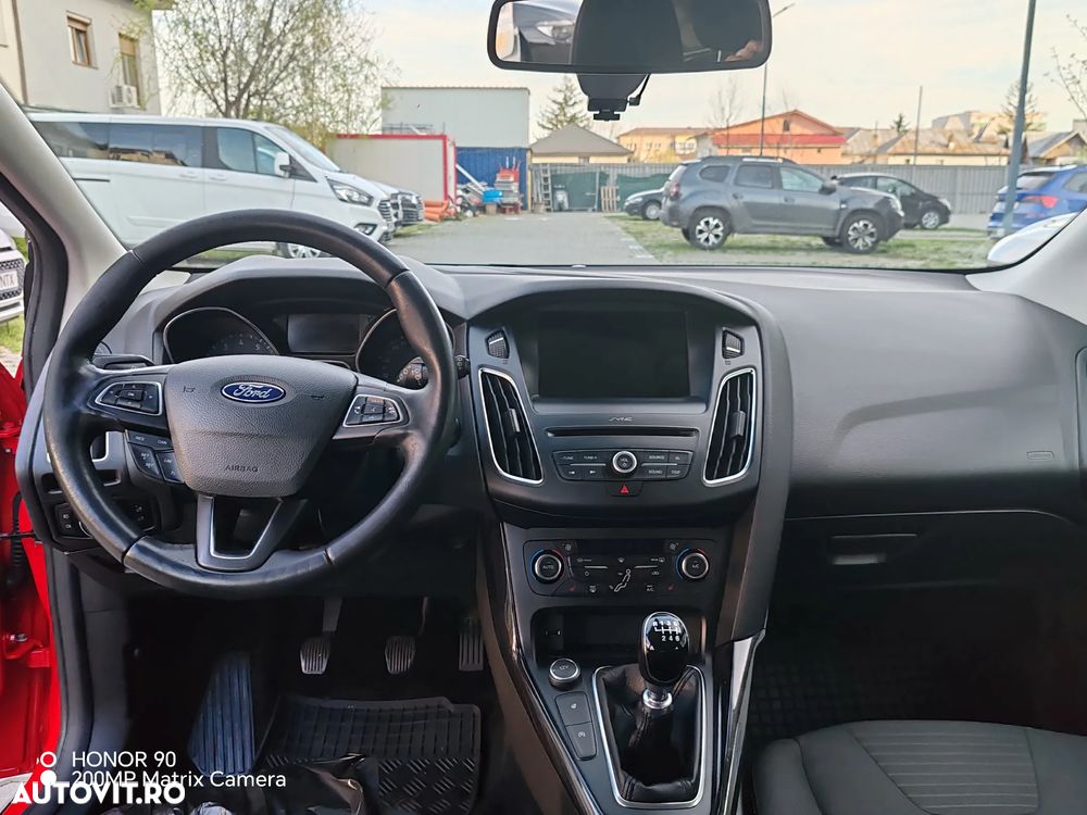 Ford Focus 1.5 EcoBoost Titanium - 8