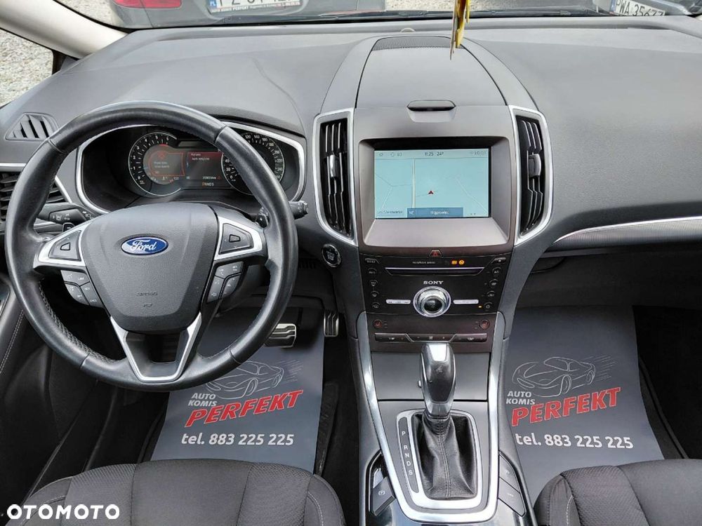 Ford S-Max - 21